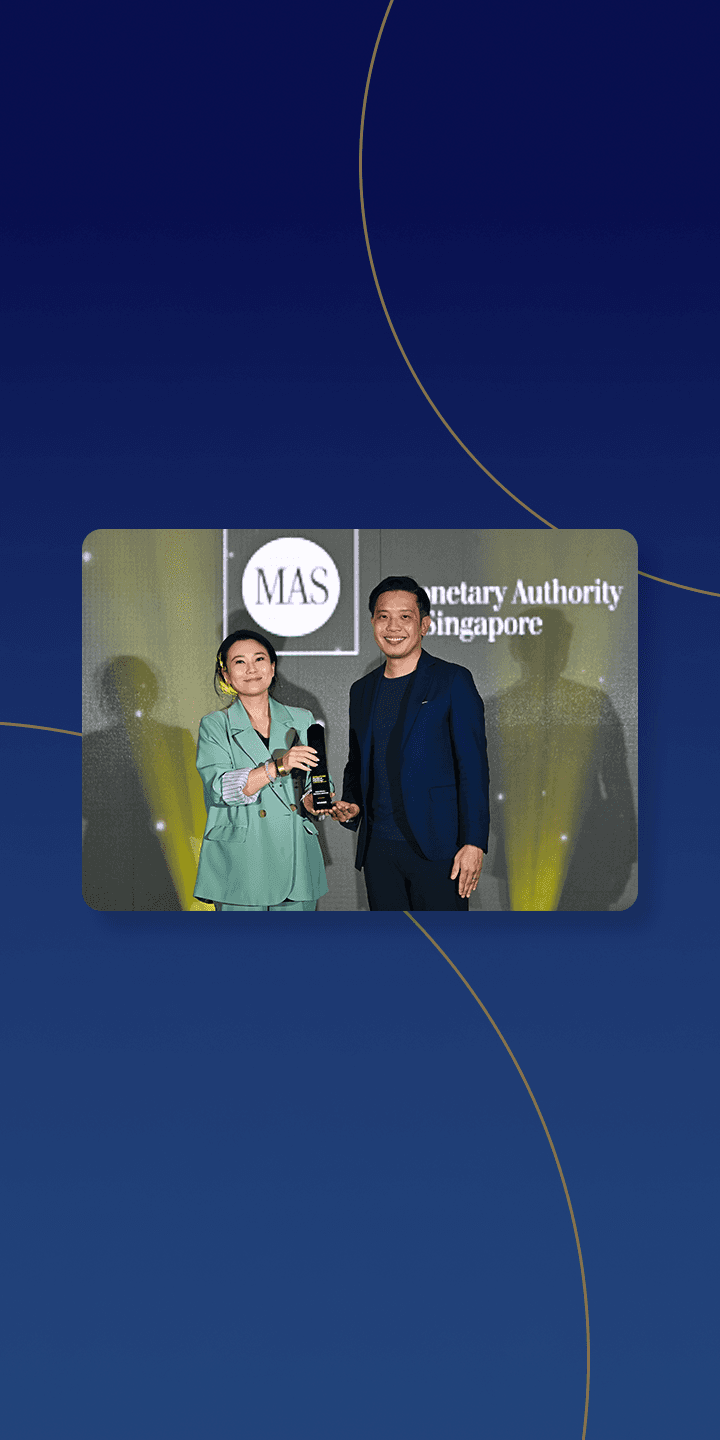 Alice Liu, CEO and Founder of dtcpay has been awarded FinTech Mentor of the year at SFF 2025 